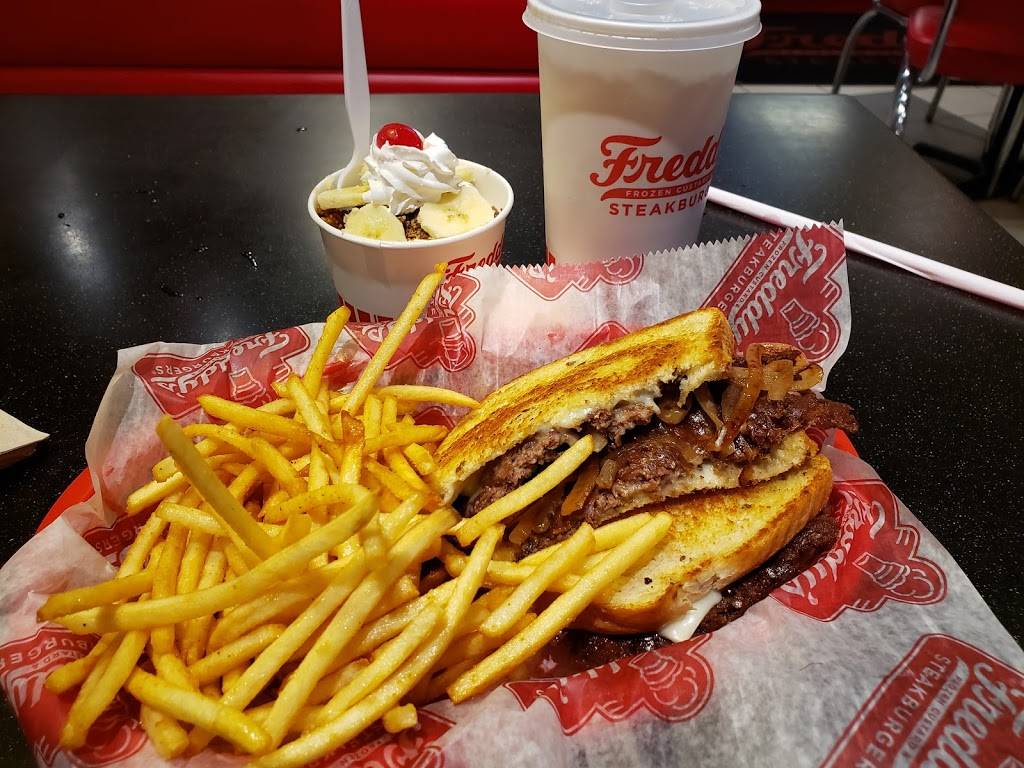 Freddys Frozen Custard & Steakburgers | restaurant | 3200 S Orange Ave, Orlando, FL 32806, USA | 4077572318 OR +1 407-757-2318