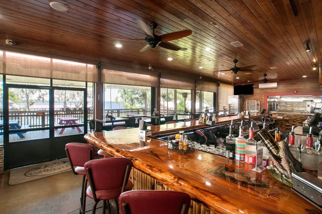 Renegades On The River Restaurant | restaurant | 1171 Co Rd 309, Crescent City, FL 32112, USA | 3865244052 OR +1 386-524-4052