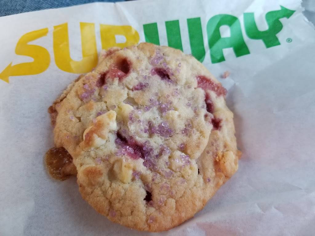 Subway | restaurant | 200 W Lincoln Hwy, Hinckley, IL 60520, USA | 8152867007 OR +1 815-286-7007