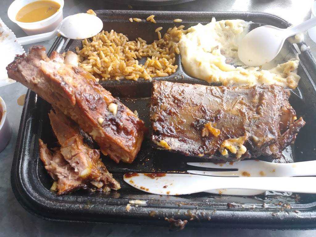Blue Ribbon BBQ | restaurant | 342 Washington St, Dedham, MA 02026, USA | 7813122583 OR +1 781-312-2583