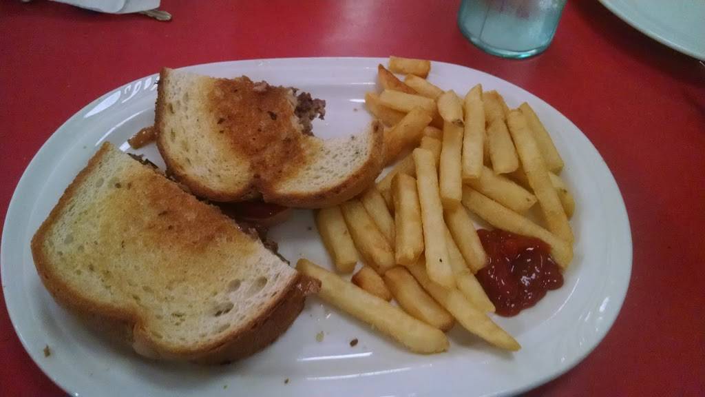 Friendlys | restaurant | 47 Long Pond Rd, Plymouth, MA 02360, USA | 5087462942 OR +1 508-746-2942