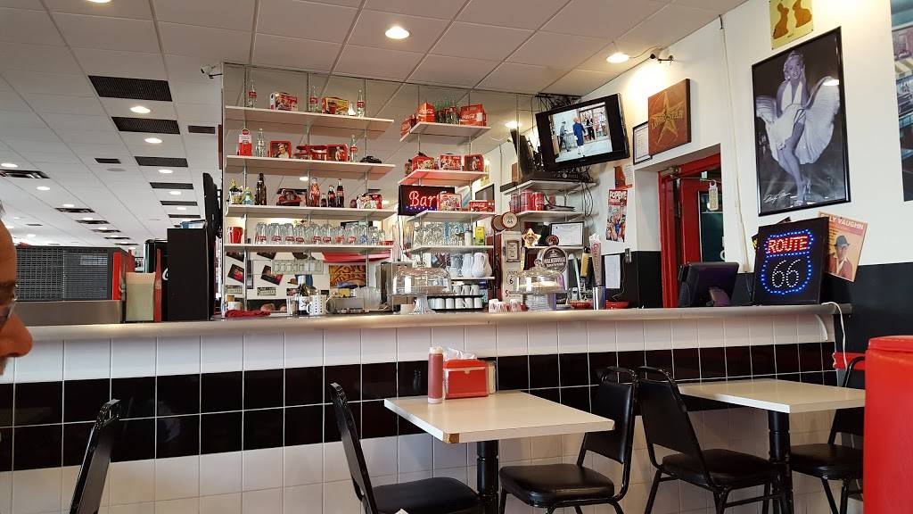 Route 42 Diner and Dairy Bar | restaurant | 2825 County Rd 42, Windsor, ON N0R 1L0, Canada | 5199665992 OR +1 519-966-5992