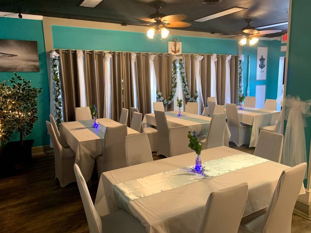 SeaWitch Cafe & Tiki Bar | restaurant | 227 Carolina Beach Ave N, Carolina Beach, NC 28428, USA | 9107070533 OR +1 910-707-0533