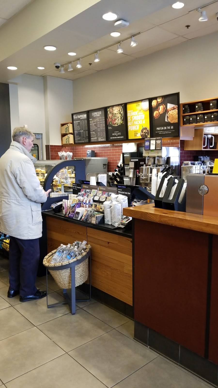 Starbucks | cafe | 7161 N Milwaukee Ave, Niles, IL 60714, USA | 8476471949 OR +1 847-647-1949