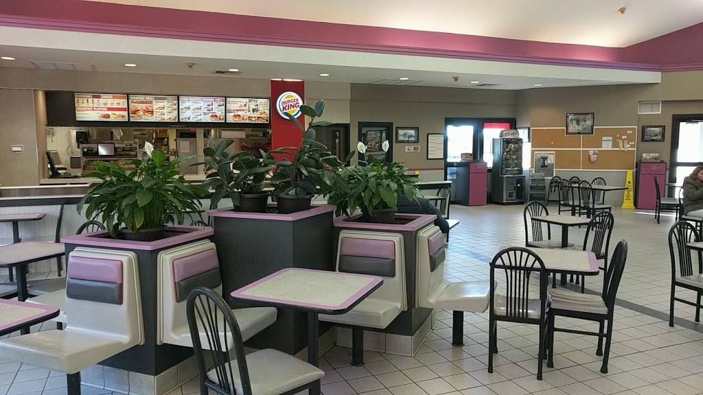 Burger King | restaurant | Route 24 Southbound, Bridgewater, MA 02324, USA | 5086979672 OR +1 508-697-9672