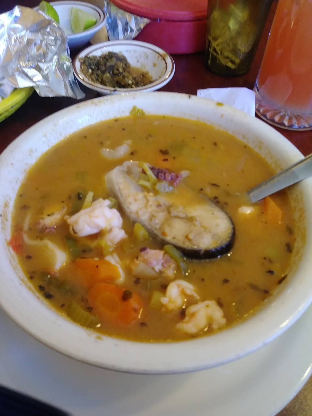 El Zarandeado | restaurant | 401 Isleta Blvd SW, Albuquerque, NM 87105, USA | 5055081110 OR +1 505-508-1110