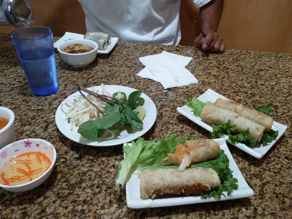 Phở Húng Restaurant | restaurant | 3120 SE 82nd Ave, Portland, OR 97266, USA | 5037720089 OR +1 503-772-0089