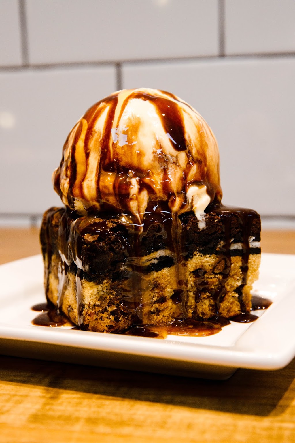 Downing Street Pour House Springfield Mo | restaurant | 1724 E Battlefield Rd, Springfield, MO 65804, USA | 4174277171 OR +1 417-427-7171