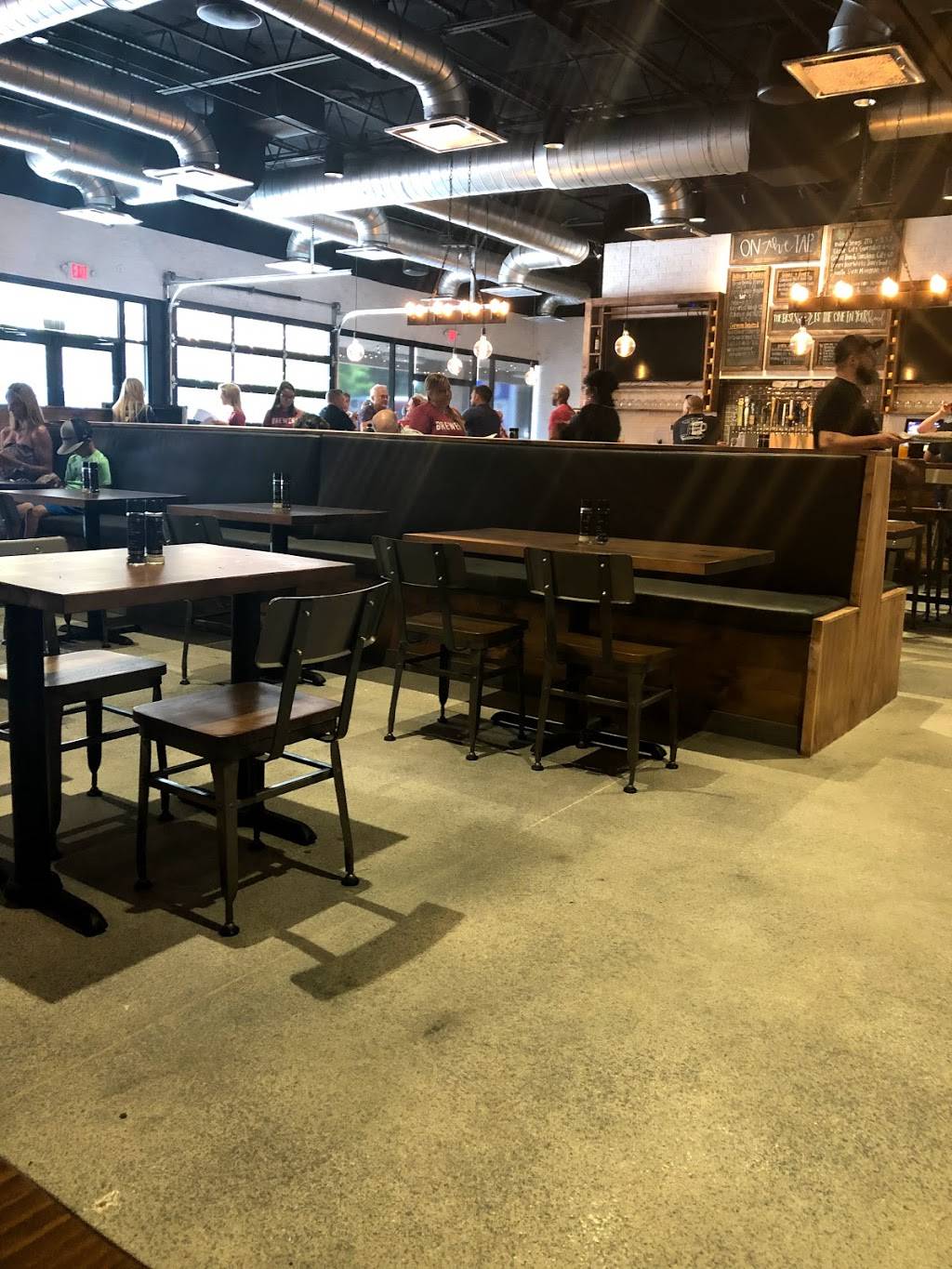 Three Bulls Tavern & Brewery | restaurant | 4330 Bell Shoals Rd, Valrico, FL 33596, USA | 8133813853 OR +1 813-381-3853