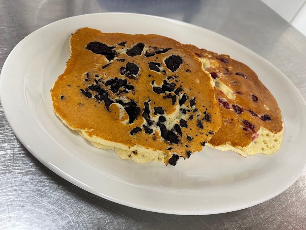 Gregs Breakfast & Lunch | restaurant | 879 Dyer Ave, Cranston, RI 02920, USA | 4015637096 OR +1 401-563-7096