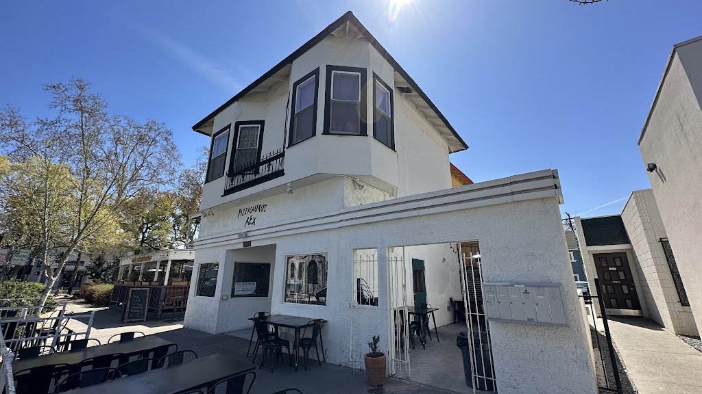 Pizzasaurus Rex | restaurant | 2322 K St, Sacramento, CA 95816, USA | 9164765712 OR +1 916-476-5712