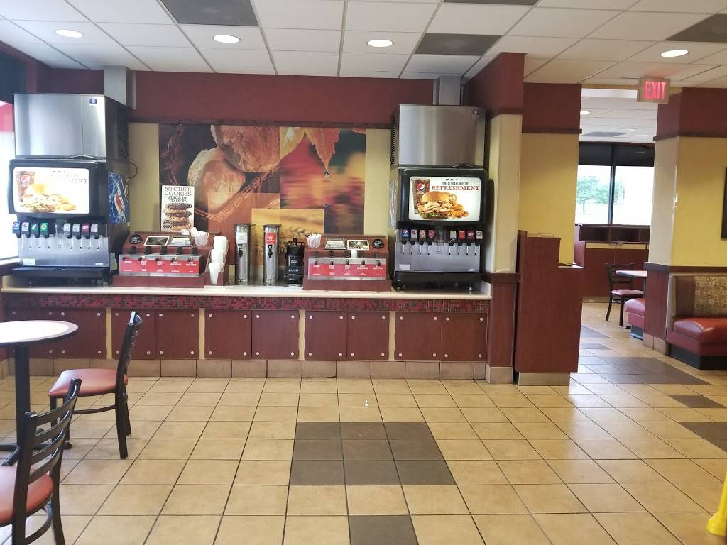 Arbys | restaurant | 3206 Berlin Turnpike, Newington, CT 06111, USA | 8606659190 OR +1 860-665-9190
