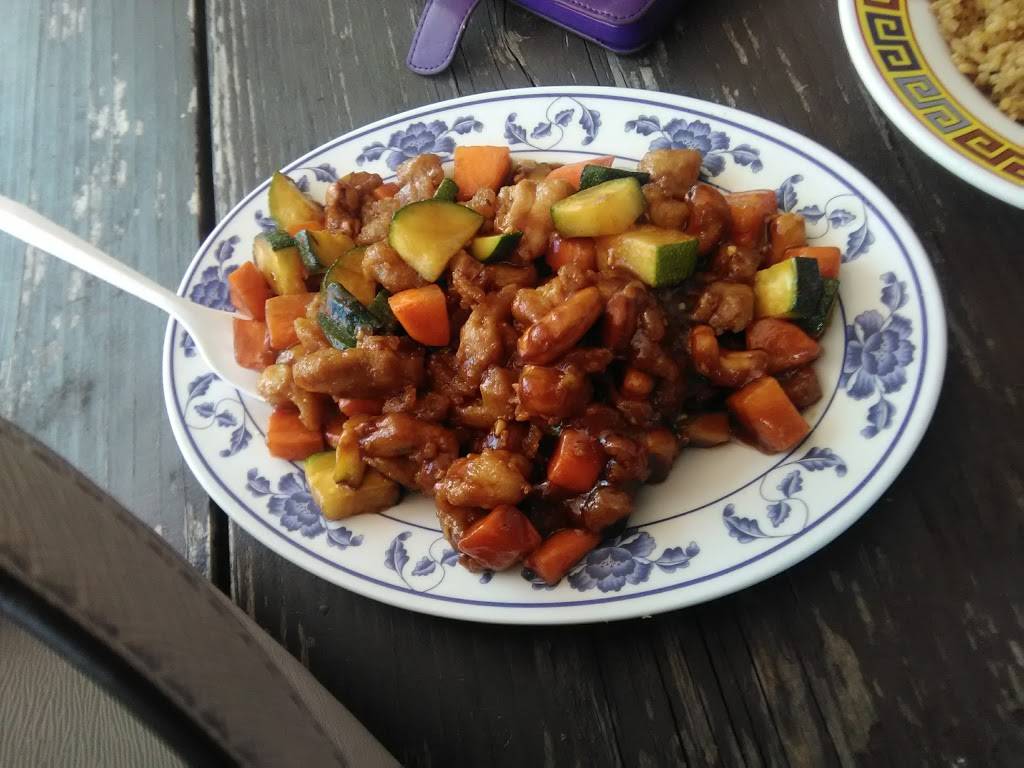 Lucky Kitchen | restaurant | 1753 Plymouth Rd, Ann Arbor, MI 48105, USA | 7347479968 OR +1 734-747-9968