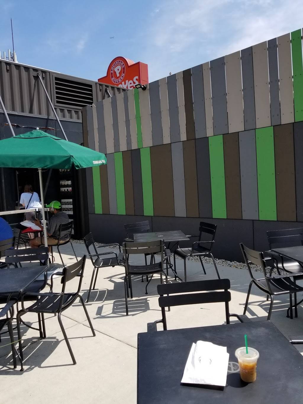 Starbucks | cafe | 6350 N Broadway, Chicago, IL 60660, USA | 7732742638 OR +1 773-274-2638