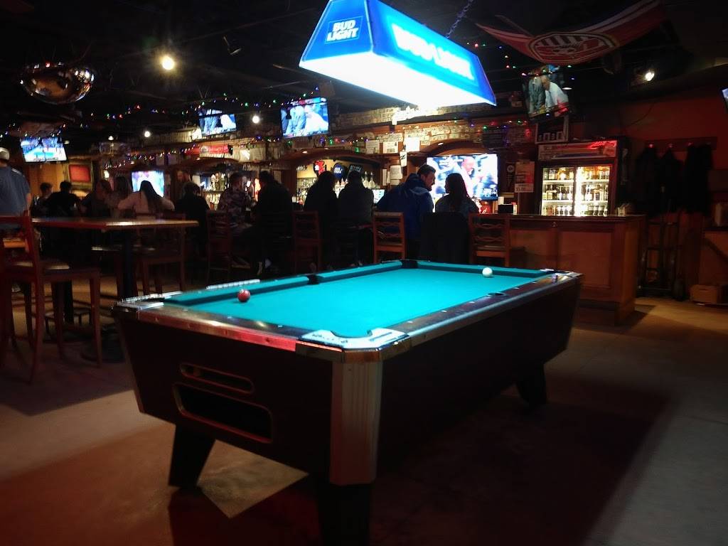 Mannys Pub | restaurant | 394 Brown St, Akron, OH 44304, USA | 3303791010 OR +1 330-379-1010