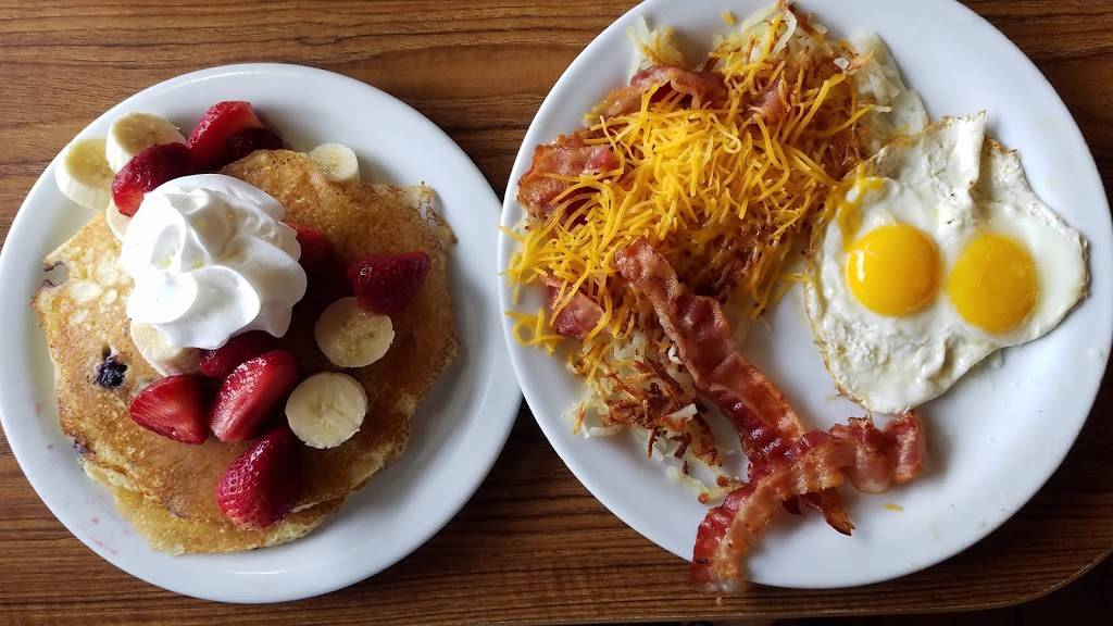 Dennys | restaurant | 7631 W Irlo Bronson Memorial Hwy, Kissimmee, FL 34747, USA | 4073960757 OR +1 407-396-0757