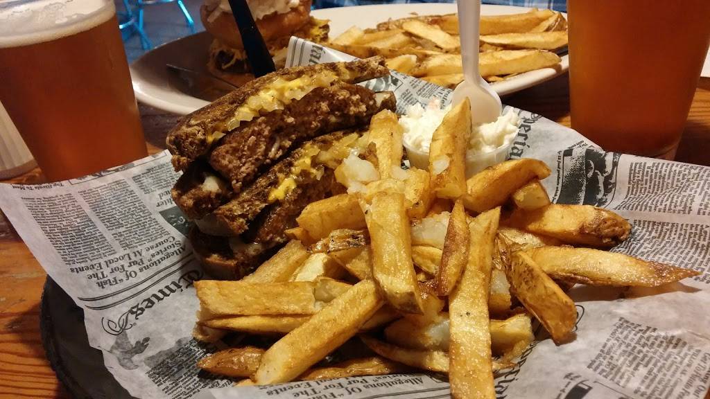 Gronks Grill & Bar | restaurant | 4909 E 2nd St, Superior, WI 54880, USA | 7153980333 OR +1 715-398-0333