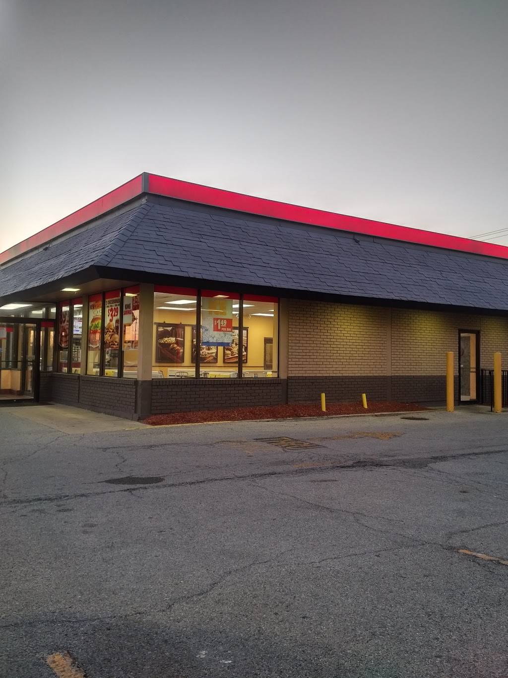 Burger King | restaurant | 590 Roosevelt Rd, Glen Ellyn, IL 60137, USA | 6304696968 OR +1 630-469-6968