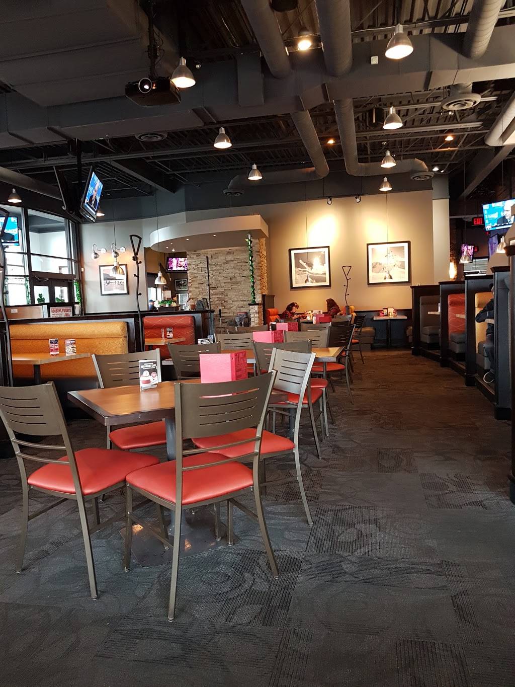 Boston Pizza | restaurant | 1164 Chemong Rd, Peterborough, ON K9J 6X2, Canada | 7057426464 OR +1 705-742-6464