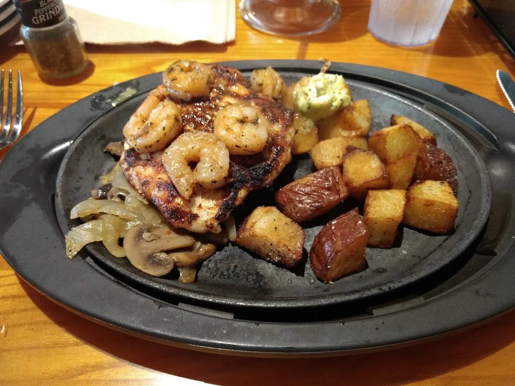 Applebees Grill + Bar | restaurant | 3702 Easton-Nazareth Hwy, Easton, PA 18045, USA | 6109237611 OR +1 610-923-7611