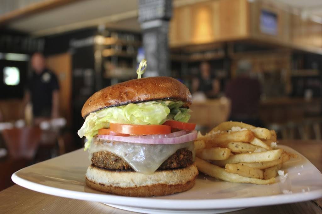 Palooza Brewery & Gastropub | restaurant | 8910 Sonoma Hwy, Kenwood, CA 95452, USA | 7078334000 OR +1 707-833-4000