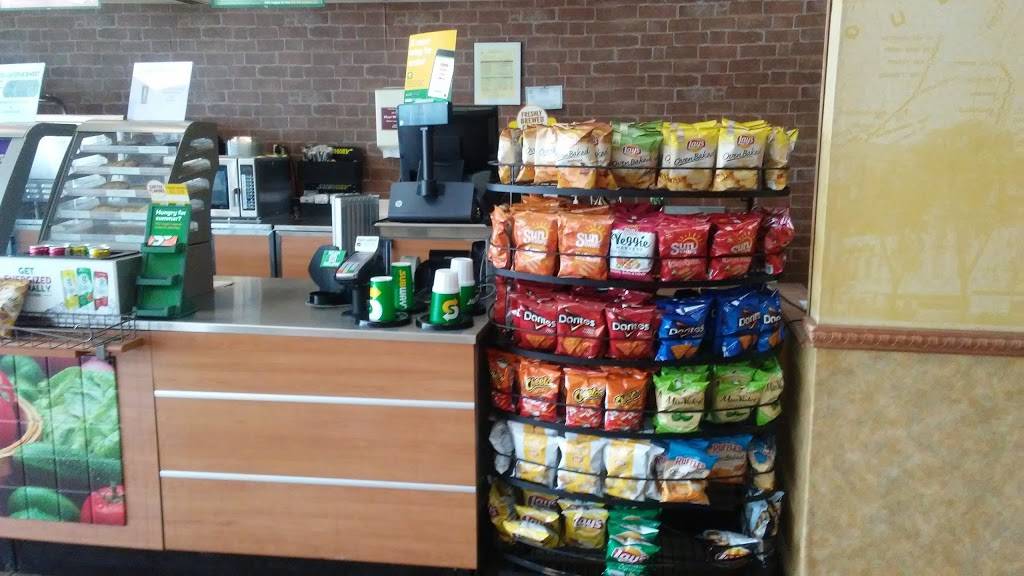Subway Restaurants | restaurant | 40 Buena Vista Rd, Huntingdon, TN 38344, USA | 7319865025 OR +1 731-986-5025
