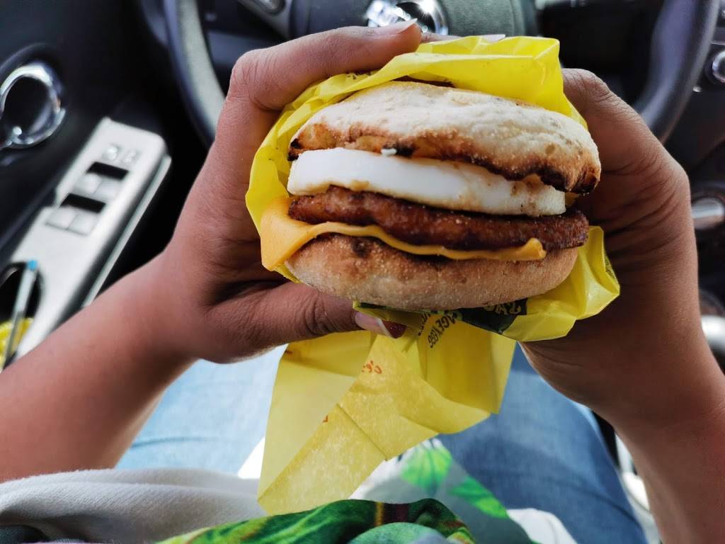 McDonalds | cafe | 430 28e Avenue, Lachine, QC H8S 3Z4, Canada | 5146375954 OR +1 514-637-5954