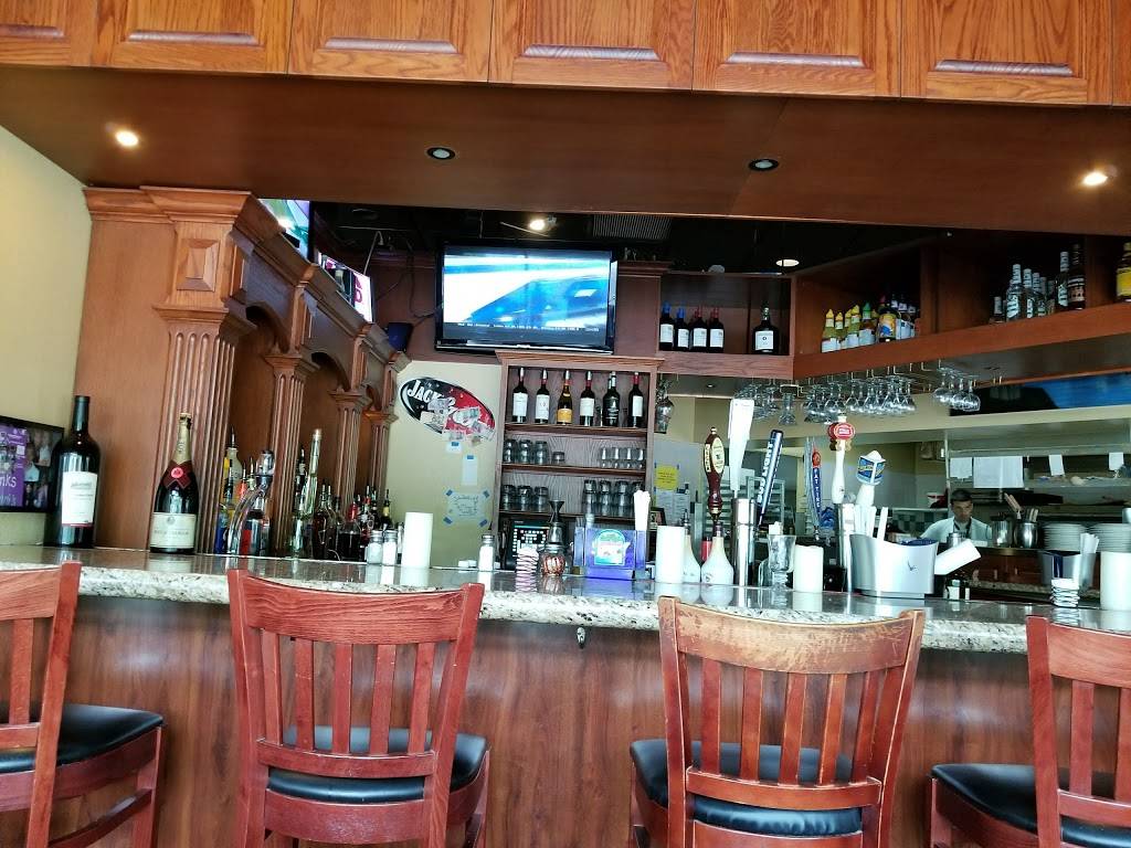 Giovannis Italian Restaurant & Pizzeria | restaurant | 4250 Alafaya Trail #132, Oviedo, FL 32765, USA | 4073595900 OR +1 407-359-5900