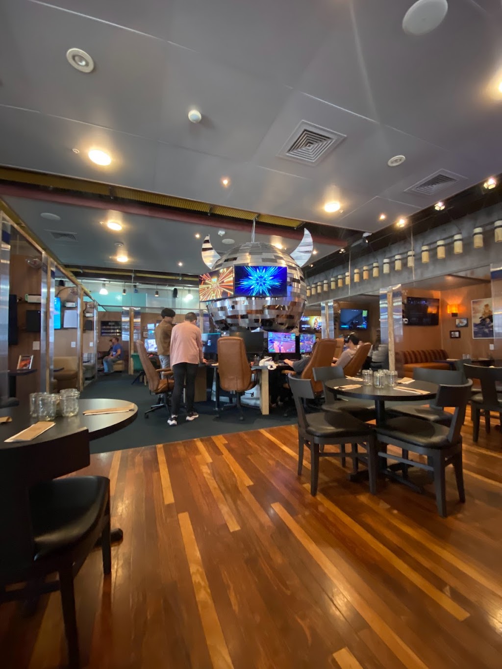 Farm+Feed | restaurant | 7401 Lone Star Dr B120, Plano, TX 75024, USA | 4323563467 OR +1 432-356-3467