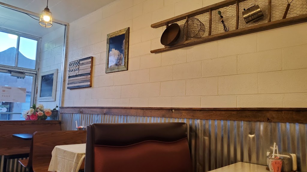 Flat Iron Cafe | restaurant | 433 S Main St, Milford, UT 84751, USA | 4353875038 OR +1 435-387-5038