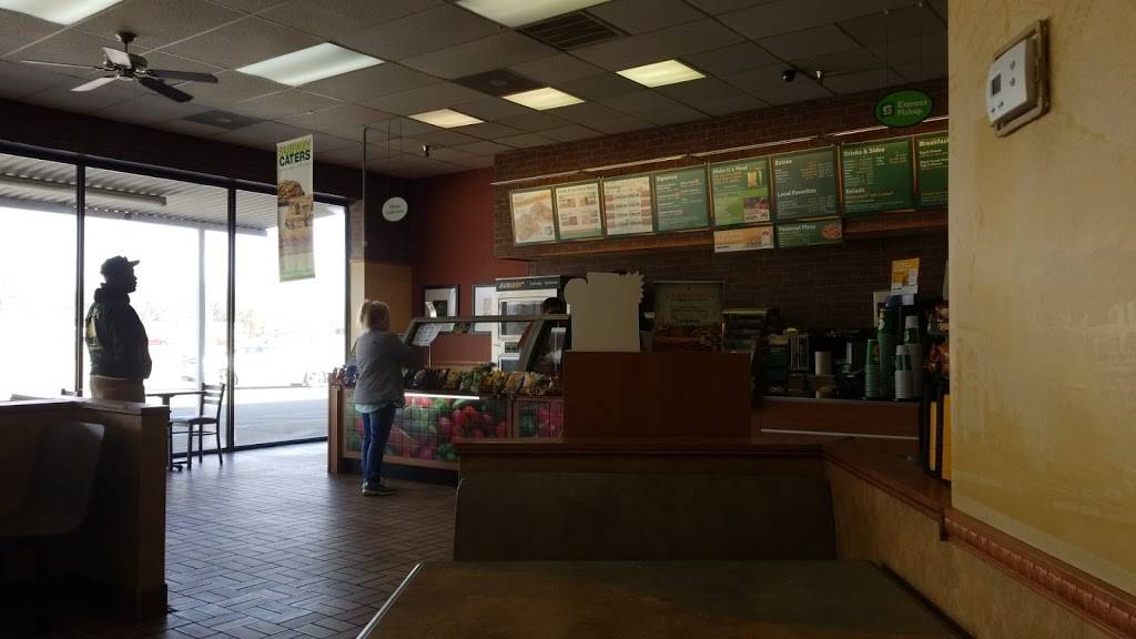 Subway Restaurants | restaurant | 40 Buena Vista Rd, Huntingdon, TN 38344, USA | 7319865025 OR +1 731-986-5025
