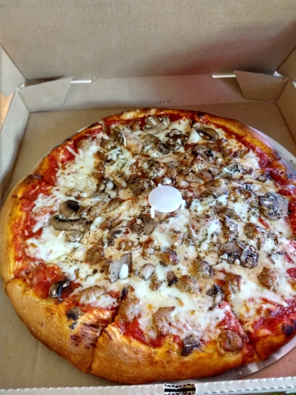 Monroe Street Pizza | meal takeaway | 122 S Monroe St, Waterloo, WI 53594, USA | 9204788100 OR +1 920-478-8100