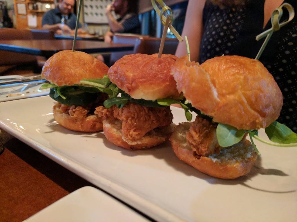 Foxcroft Wine Co. SouthPark | restaurant | 7824 Fairview Rd, Charlotte, NC 28226, USA | 7043656550 OR +1 704-365-6550