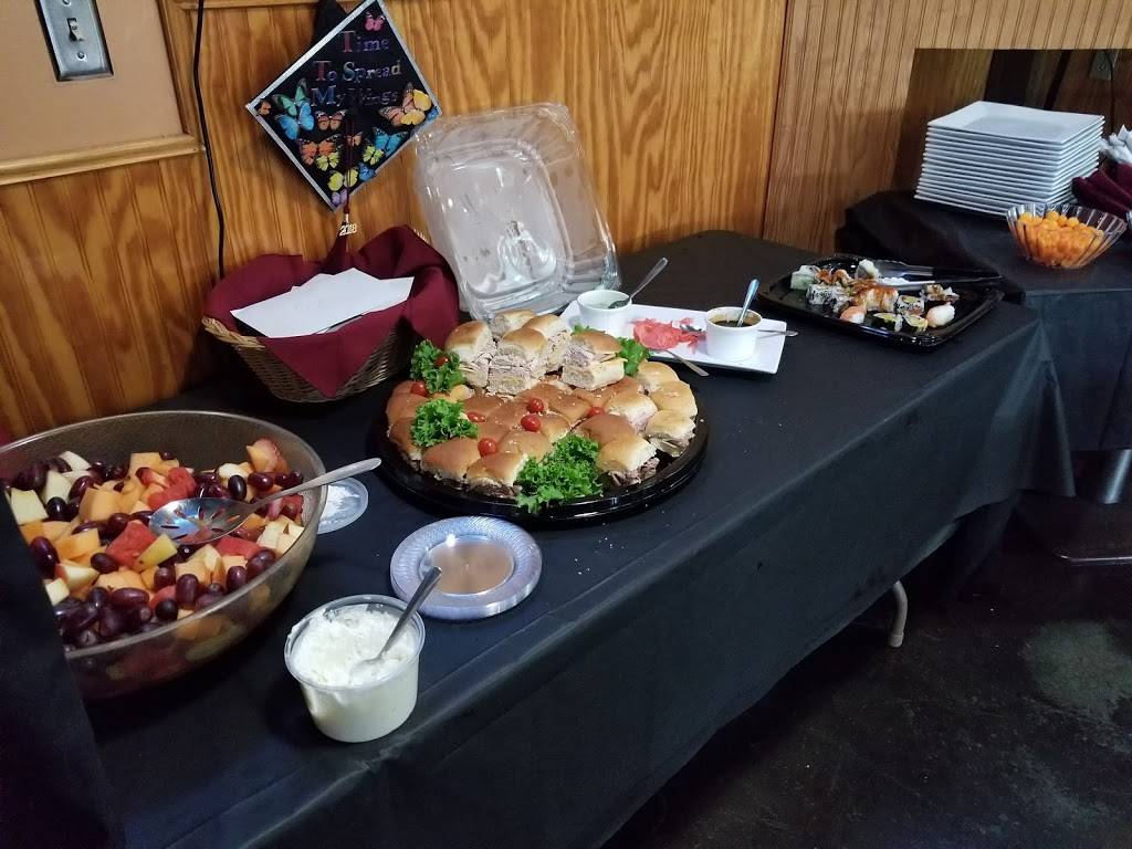 Rocky’s Restaurant and Pub | restaurant | 1562 Island Ave, McKees Rocks, PA 15136, USA | 4127717191 OR +1 412-771-7191