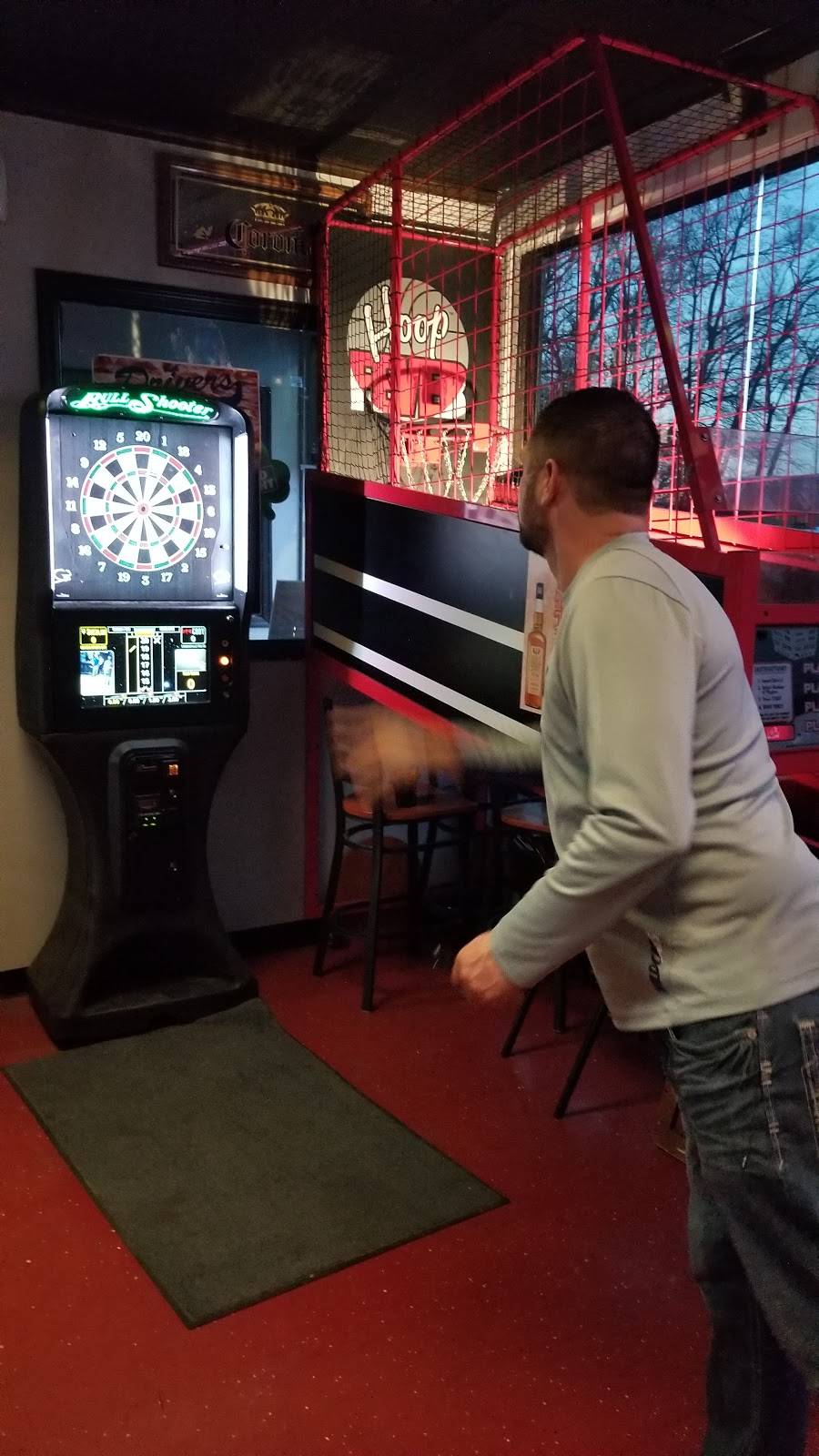 Drivers Sports Cafe | restaurant | 8220 Metcalf Ave, Overland Park, KS 66204, USA | 9133835353 OR +1 913-383-5353