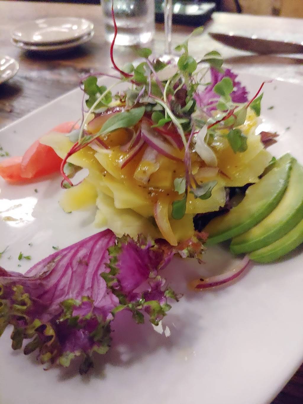 Sal & Pimienta Kitchen | restaurant | 818 Town and Country Blvd #105, Houston, TX 77024, USA | 8328490097 OR +1 832-849-0097