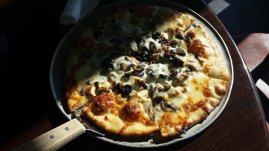 Creekside Brewhouse | restaurant | 2600 Savannah Hwy, Charleston, SC 29414, USA | 8435562595 OR +1 843-556-2595