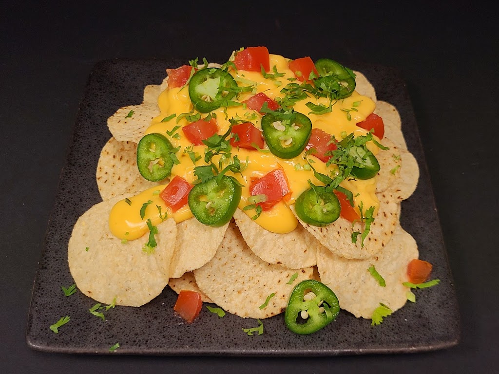 Big Dubs Munchie Madness | restaurant | 427 Lombrano St, San Antonio, TX 78207, USA | 2105702973 OR +1 210-570-2973