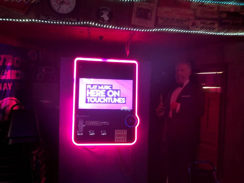 Reggies Bar & Grill | restaurant | 717 S Apperson St, Karnes City, TX 78118, USA | 8307804484 OR +1 830-780-4484