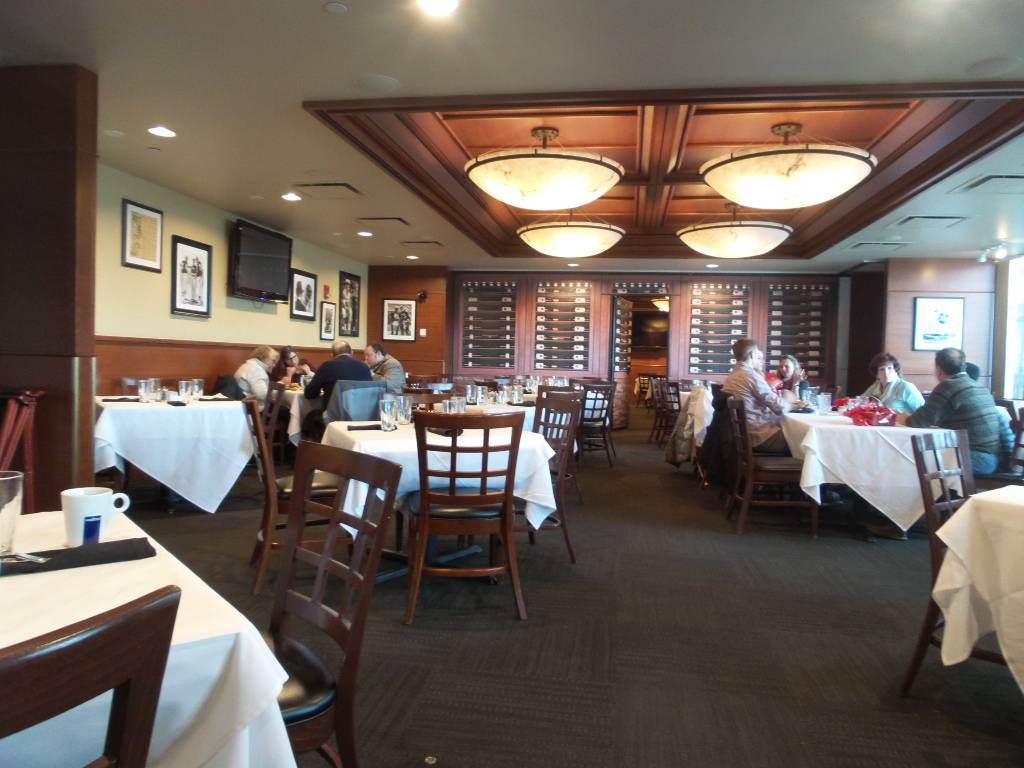 Ditkas Restaurant Oakbrook Terrace | restaurant | 2 Mid America Plaza Suite 100, Oakbrook Terrace, IL 60181, USA | 6305722200 OR +1 630-572-2200