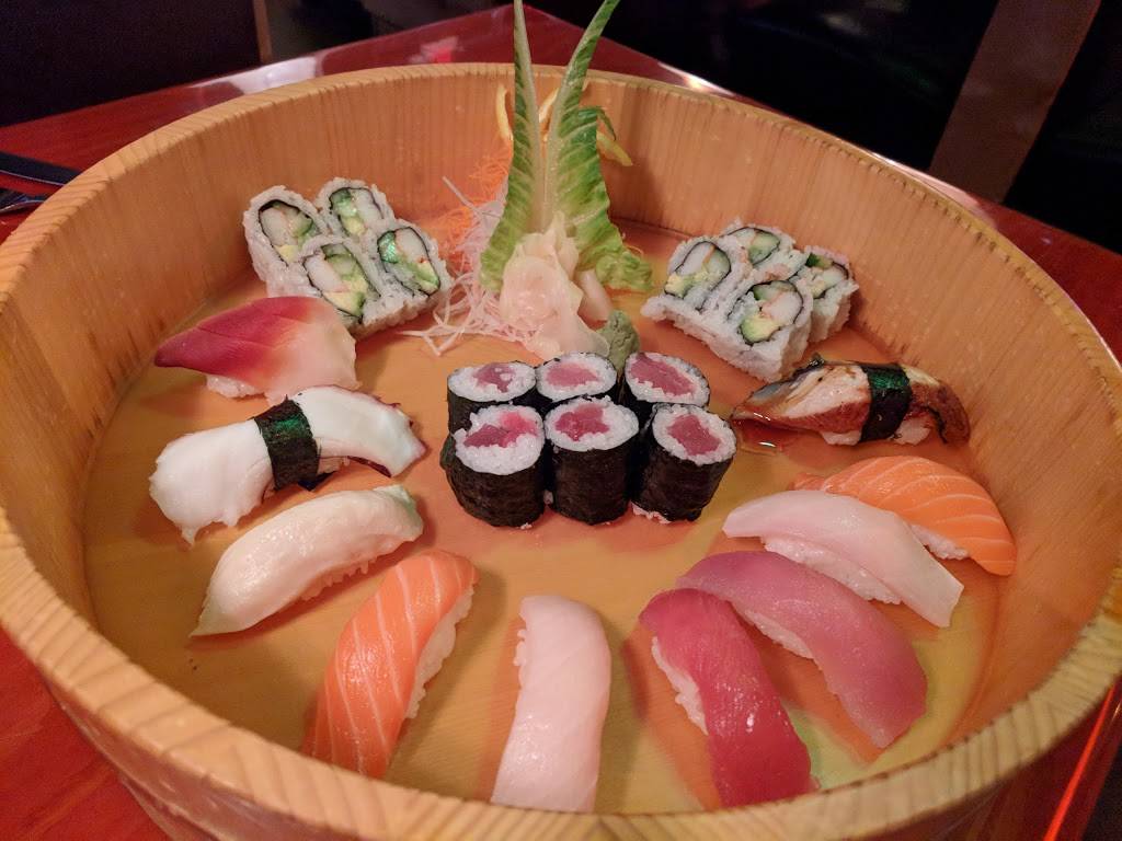 Moon Thai & Japanese | restaurant | 16311 N Kendall Dr, Miami, FL 33196, USA | 3053885901 OR +1 305-388-5901