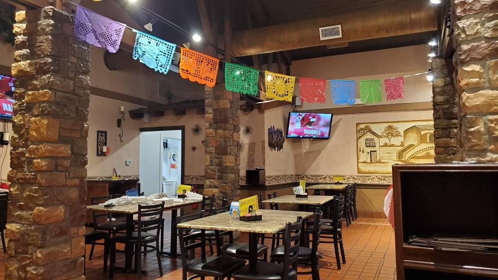 El Charro | restaurant | 3102 N Broadway, Pittsburg, KS 66762, USA | 6202325763 OR +1 620-232-5763
