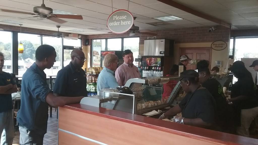 Subway | restaurant | 1145 Forestdale Blvd, Birmingham, AL 35214, USA | 2057984931 OR +1 205-798-4931