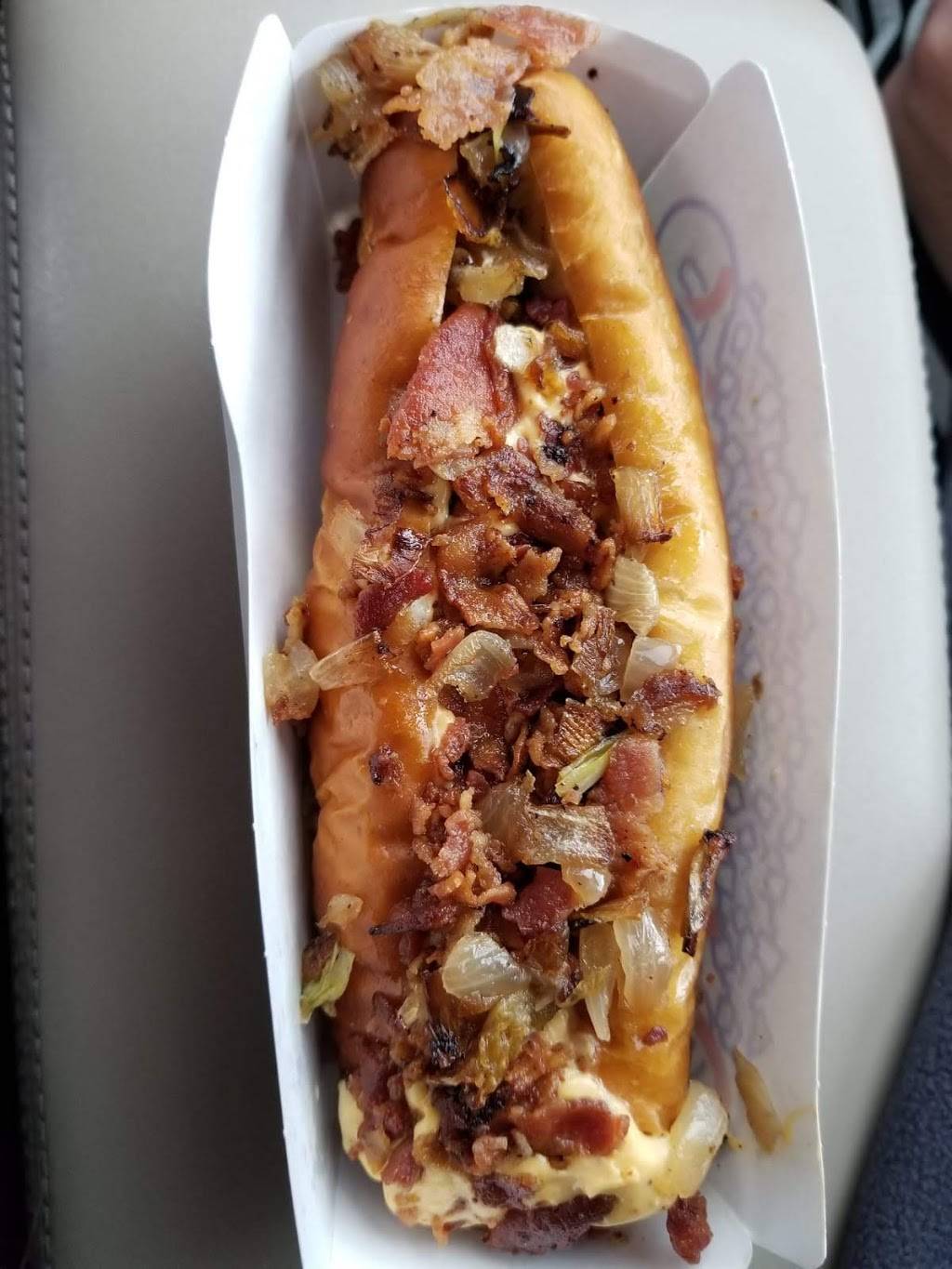 Sonic Drive-In | restaurant | 31187 Mission Blvd, Hayward, CA 94544, USA | 5104411125 OR +1 510-441-1125