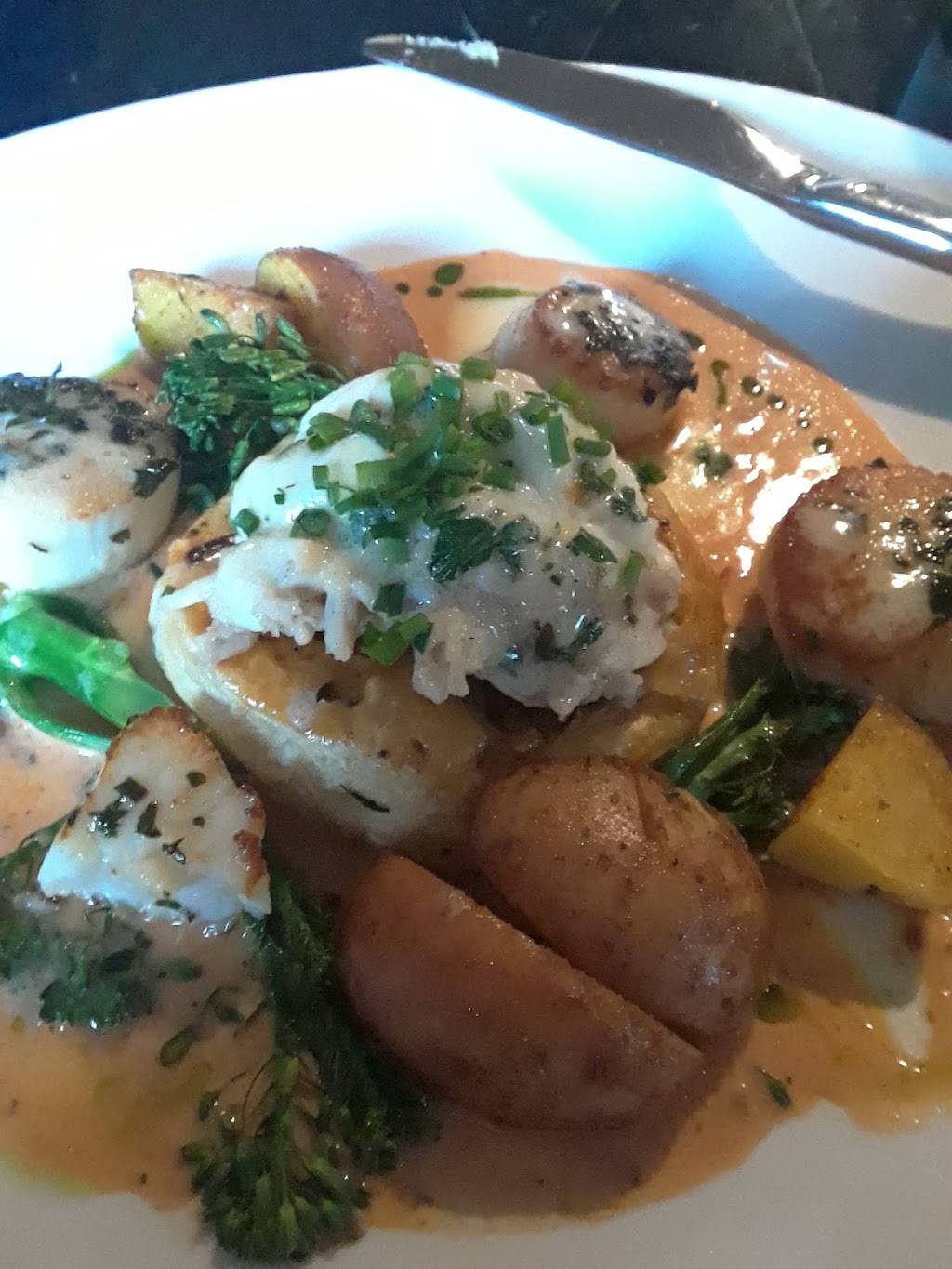 Arianas Restaurant | restaurant | 1 Market St, Lyme, NH 03784, USA | 6033534405 OR +1 603-353-4405