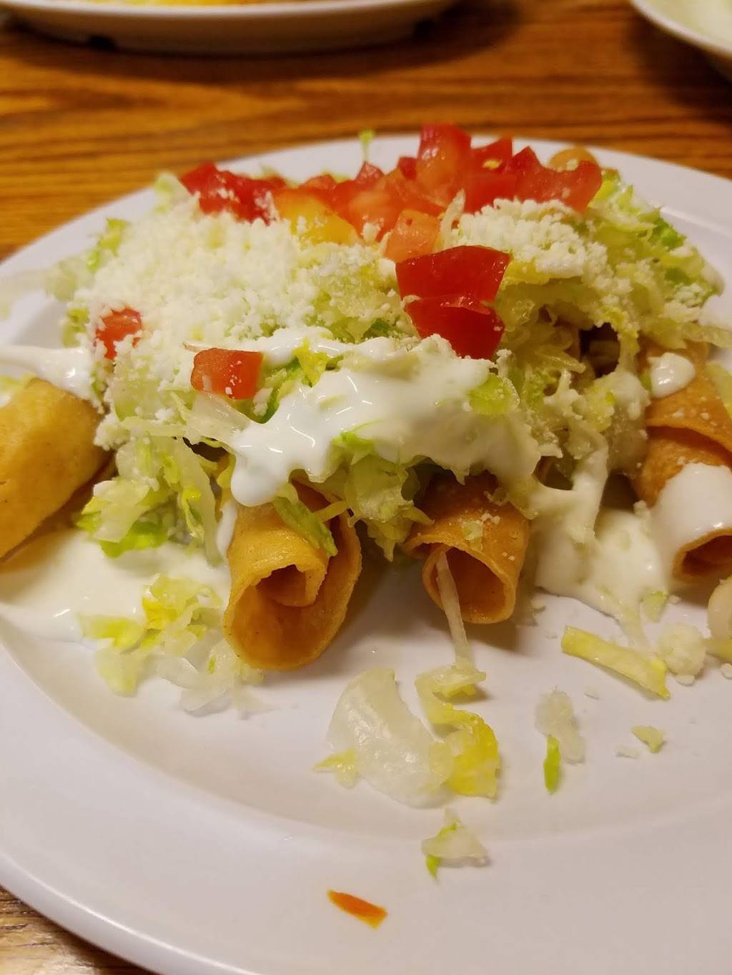 El Sabor de la Familia | restaurant | 8345 W Glendale Ave #105, Glendale, AZ 85305, USA | 6237720387 OR +1 623-772-0387