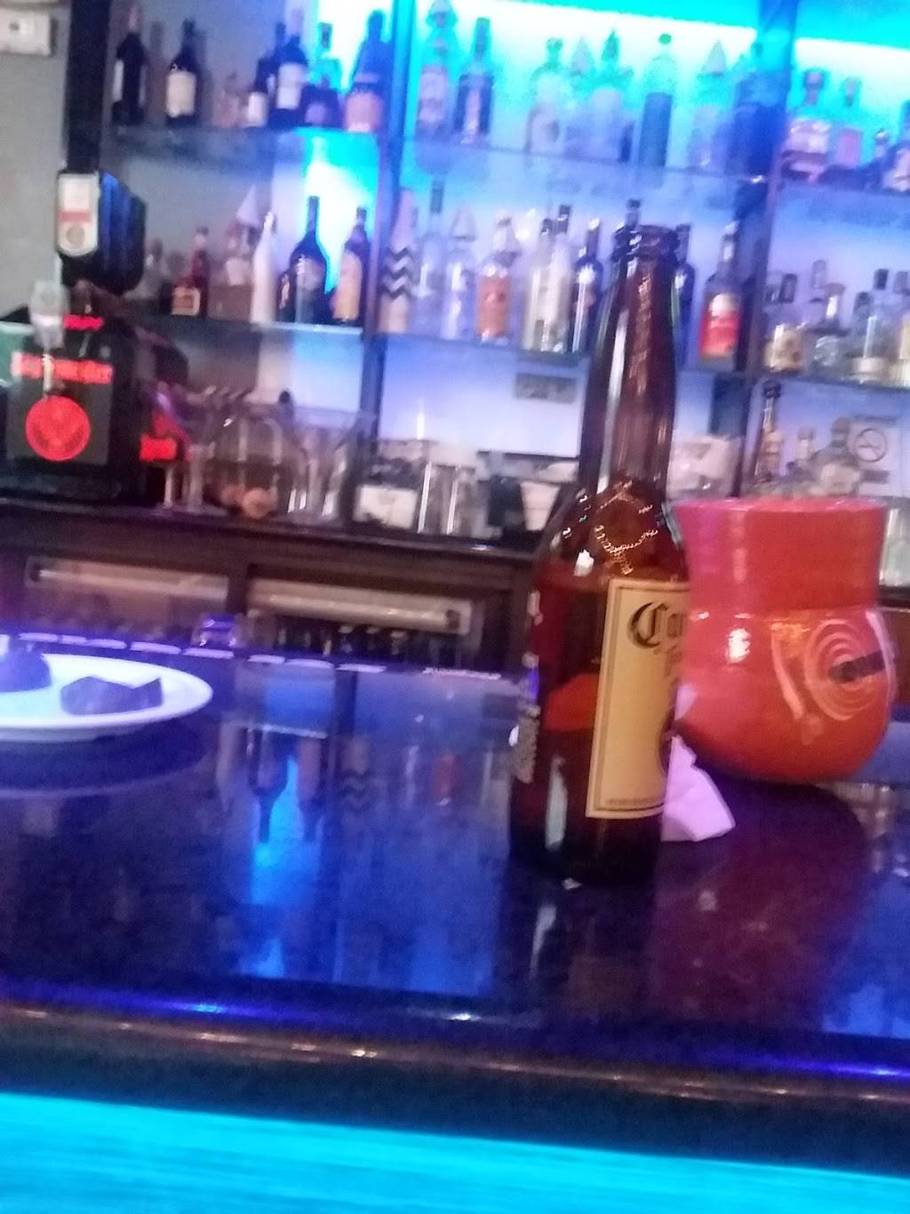 Mariscos El Amigo | restaurant | 2184 W Lake St, Hanover Park, IL 60133, USA | 6307369694 OR +1 630-736-9694