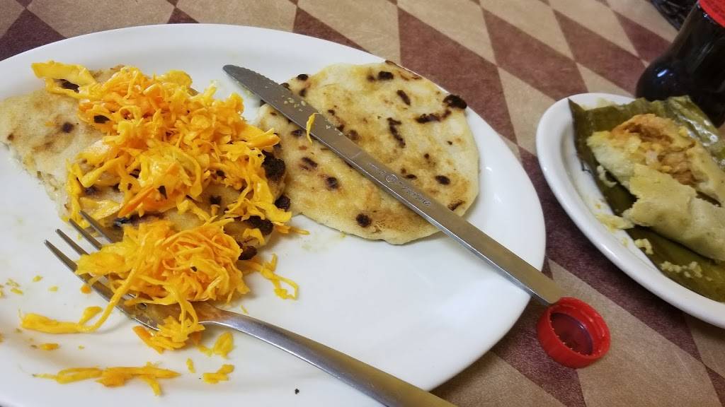 El Rey Pupusas, Tacos y Más | restaurant | 5622 Garth Rd, Baytown, TX 77521, USA | 2819174561 OR +1 281-917-4561