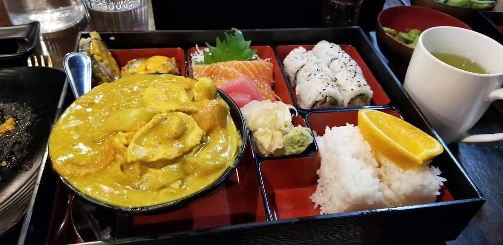 Bluefin Sushi and Thai Restaurant | restaurant | 3211 Encinal Ave, Alameda, CA 94501, USA | 5105221269 OR +1 510-522-1269