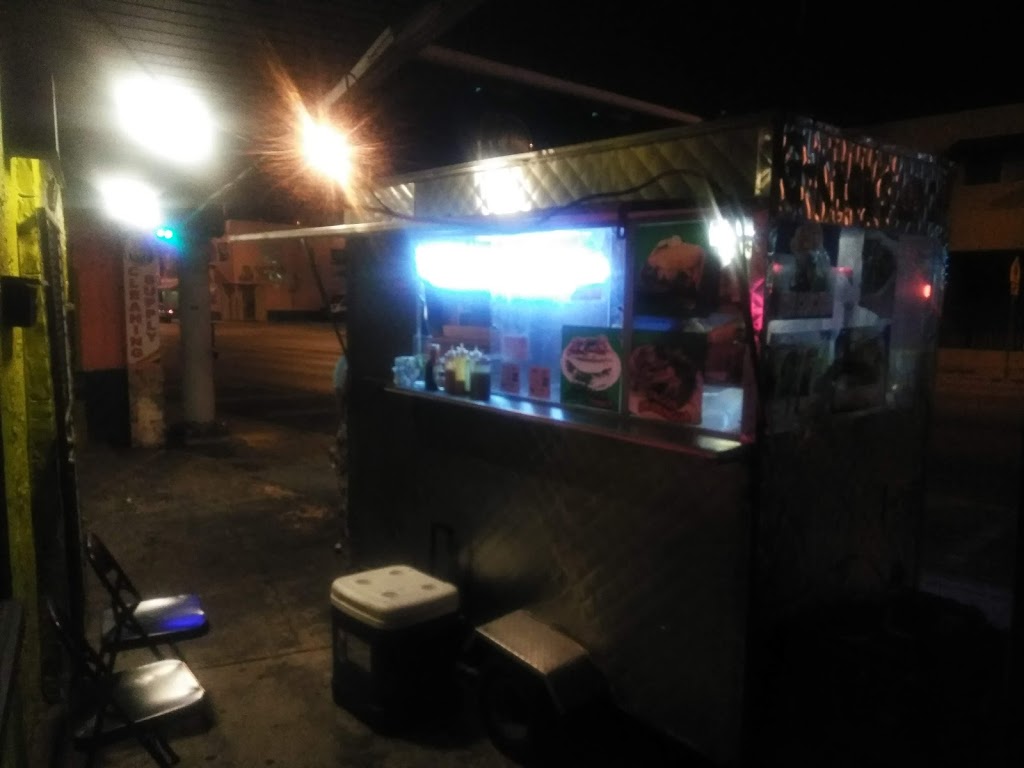 Exito Cafe | restaurant | 2336 NW 7th St, Miami, FL 33125, USA | 7863603627 OR +1 786-360-3627